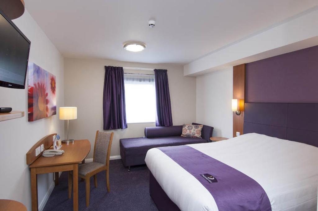 Premier Inn Reading - Caversham Bridge Екстер'єр фото