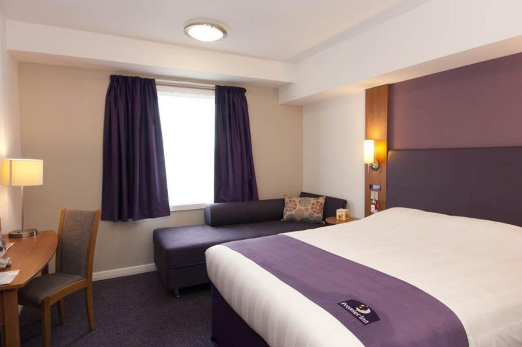 Premier Inn Reading - Caversham Bridge Екстер'єр фото