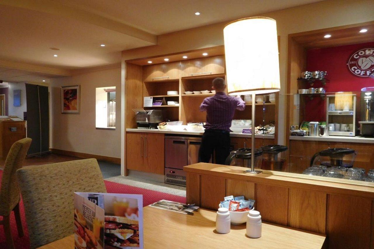 Premier Inn Reading - Caversham Bridge Екстер'єр фото