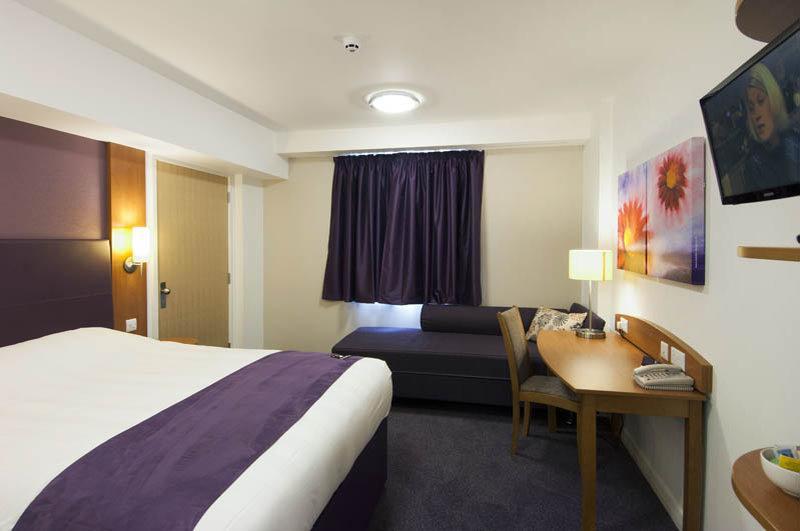 Premier Inn Reading - Caversham Bridge Екстер'єр фото